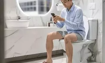 Are You Taking Your Phone to the Bathroom:ఫోన్ తో బాత్రూంలోకి వెళ్తున్నారా? Are You Taking Your Phone to the Bathroom:ఫోన్ తో బాత్రూంలోకి వెళ్తున్నారా?