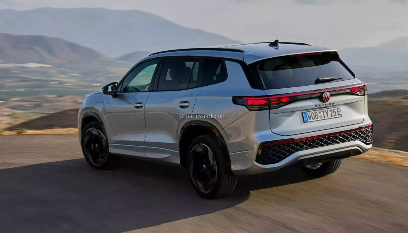 Upcoming 7-Seater SUVs : టాటా నుండి మహీంద్రా వరకు.. 2026 నాటికి అదిరిపోయే ఎస్యూవీలు, ఎంపీవీలు Upcoming 7-Seater SUVs : టాటా నుండి మహీంద్రా వరకు.. 2026 నాటికి అదిరిపోయే ఎస్యూవీలు, ఎంపీవీలు