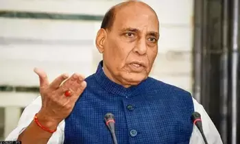 Rajnath Singh Warns: పాక్లో ప్రతి అంగుళం బ్రహ్మోస్ పరిధిలోనే: రాజ్నాథ్ సింగ్ హెచ్చరిక Rajnath Singh Warns: పాక్లో ప్రతి అంగుళం బ్రహ్మోస్ పరిధిలోనే: రాజ్నాథ్ సింగ్ హెచ్చరిక