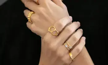 Wear a Gold Ring: బంగారు ఉంగరం ఏ వేలికి ధరించాలి..? అదృష్టం, ఆరోగ్యం కోసం పాటించాల్సిన నియమాలు ఇవే Wear a Gold Ring: బంగారు ఉంగరం ఏ వేలికి ధరించాలి..? అదృష్టం, ఆరోగ్యం కోసం పాటించాల్సిన నియమాలు ఇవే