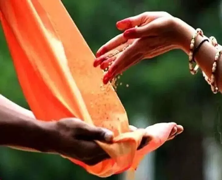 Performing Charity Lead to Moksha: దానధర్మాలు చేస్తే మోక్షం లభిస్తుందా?