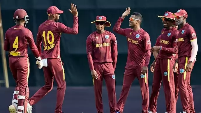 West Indies Create World Record: 50 ఓవర్లు స్పిన్నర్లతో బౌలింగ్ చేసి ప్రపంచ రికార్డు సృష్టించిన వెస్టిండీస్ West Indies Create World Record: 50 ఓవర్లు స్పిన్నర్లతో బౌలింగ్ చేసి ప్రపంచ రికార్డు సృష్టించిన వెస్టిండీస్