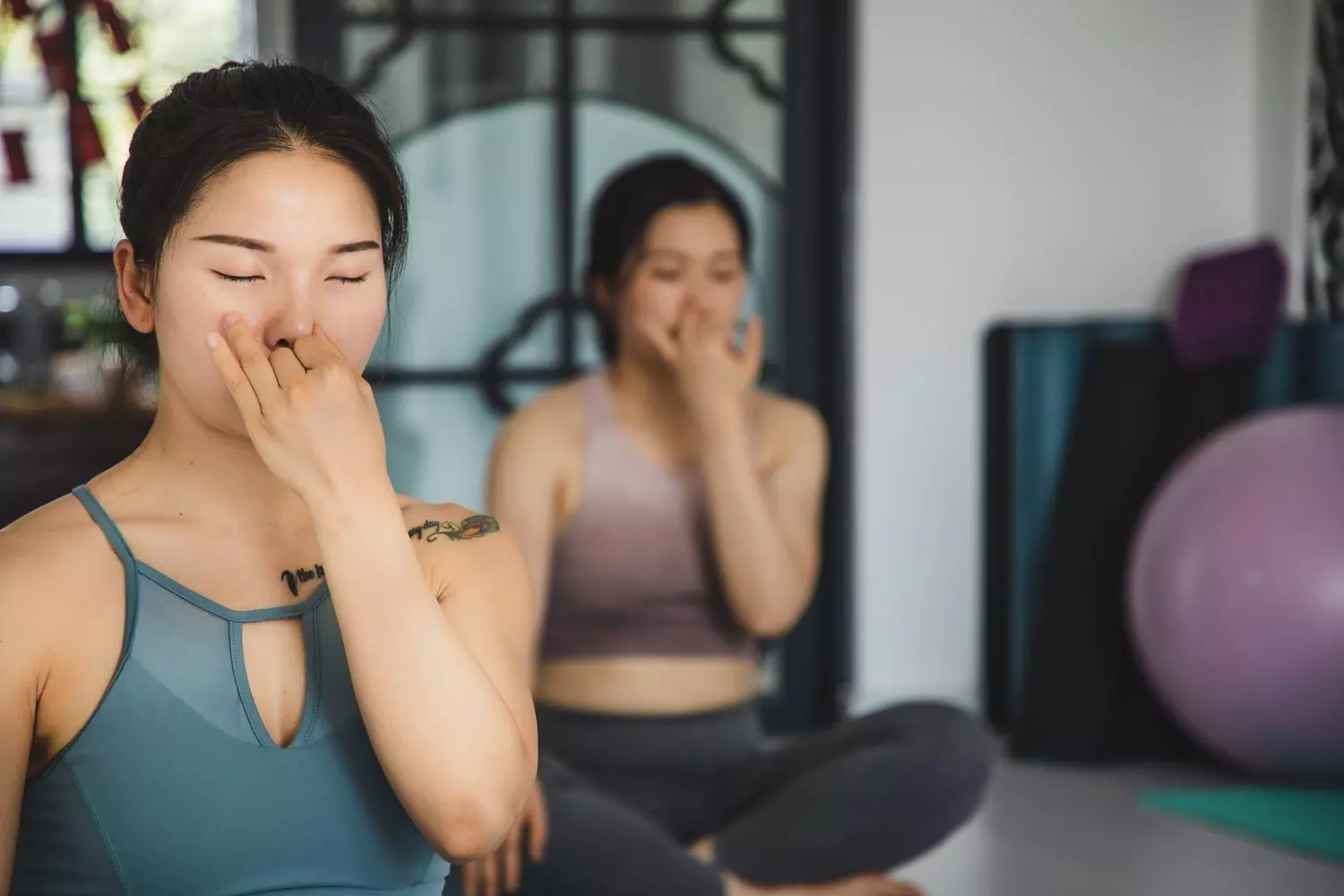 Winter Wellness 3 Simple Breathing Exercises:శీతాకాలం: ఒత్తిడిని తగ్గించి, శక్తిని పెంచే 3 సులభమైన శ్వాస వ్యాయామాలు Winter Wellness 3 Simple Breathing Exercises:శీతాకాలం: ఒత్తిడిని తగ్గించి, శక్తిని పెంచే 3 సులభమైన శ్వాస వ్యాయామాలు