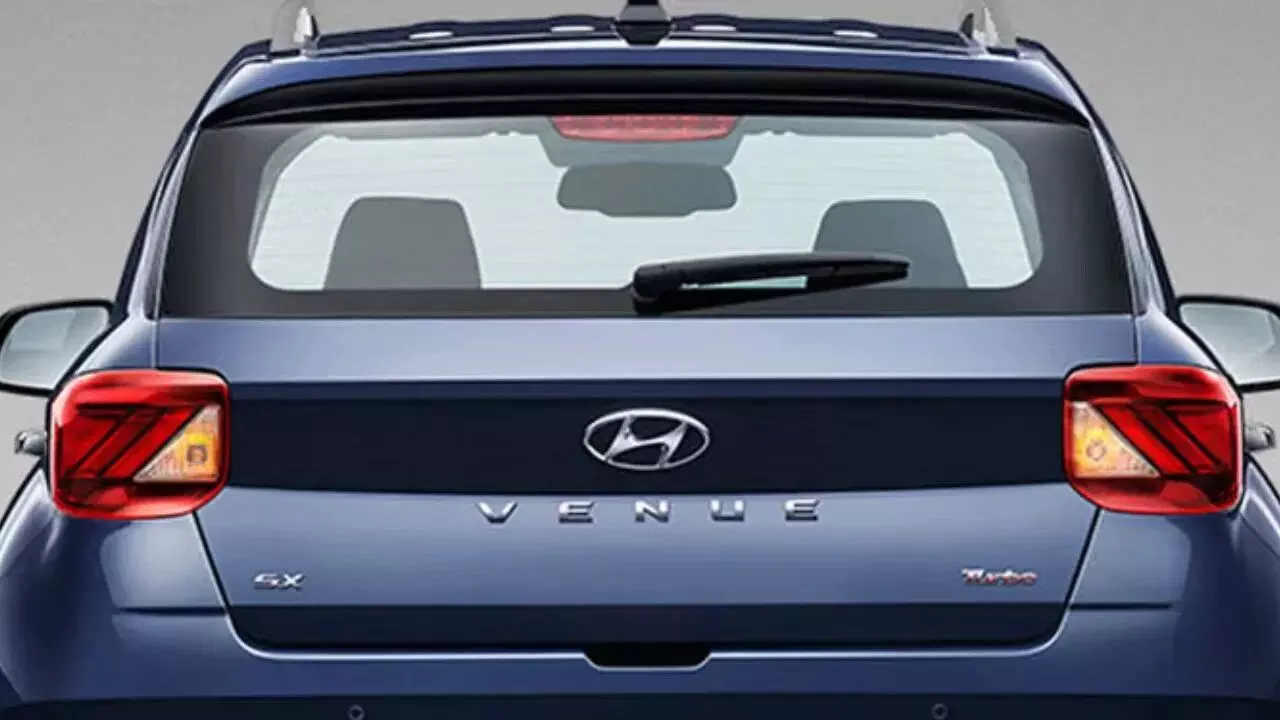 Hyundai Venue : కొత్త మోడల్ లాంచ్కు ముందే భారీ తగ్గింపు.. హ్యుందాయ్ వెన్యూ పై రూ.1.73లక్షల తగ్గింపు Hyundai Venue : కొత్త మోడల్ లాంచ్కు ముందే భారీ తగ్గింపు.. హ్యుందాయ్ వెన్యూ పై రూ.1.73లక్షల తగ్గింపు
