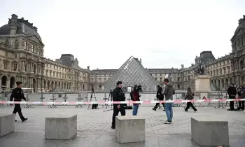 Paris Museum Heist: పారిస్ మ్యూజియం చోరీ: రూ.895 కోట్ల విలువైన నగలు దొంగిలించిన పింక్ పాంథర్స్ గ్యాంగ్? Paris Museum Heist: పారిస్ మ్యూజియం చోరీ: రూ.895 కోట్ల విలువైన నగలు దొంగిలించిన పింక్ పాంథర్స్ గ్యాంగ్?