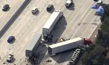 Horrific Chain Crash in Ontario:  ఒంటారియోలో ఘోర చైన్ క్రాష్: డ్రగ్స్ మత్తులో భారతీయ యువకుడు అరెస్ట్.. ముగ్గురు మృతి, వీడియో వైరల్!