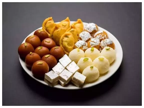 sweets make you gain weight: స్వీట్లు తింటే బరువు పెరుగుతారా?