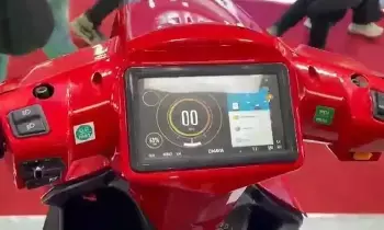 New Electric Scooter : లేటెస్ట్ ఫీచర్లతో కొత్త ఫ్యామిలీ స్కూటర్.. వచ్చే ఏడాది మధ్యలో రానున్న సింపుల్ ఈవీ New Electric Scooter : లేటెస్ట్ ఫీచర్లతో కొత్త ఫ్యామిలీ స్కూటర్.. వచ్చే ఏడాది మధ్యలో రానున్న సింపుల్ ఈవీ
