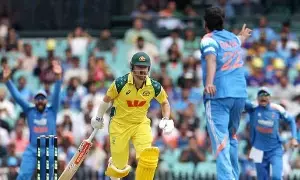 Indias third ODI against Australia: ఆస్ట్రేలియా బ్యాటింగ్...ఇండియాకు వైట్ వాష్ తప్పేనా..? Indias third ODI against Australia: ఆస్ట్రేలియా బ్యాటింగ్...ఇండియాకు వైట్ వాష్ తప్పేనా..?