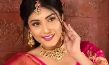Bigg Boss fame Divya Suresh: బిగ్ బాస్ ఫేమ్ దివ్య సురేష్పై  కేసు నమోదు Bigg Boss fame Divya Suresh: బిగ్ బాస్ ఫేమ్ దివ్య సురేష్పై  కేసు నమోదు