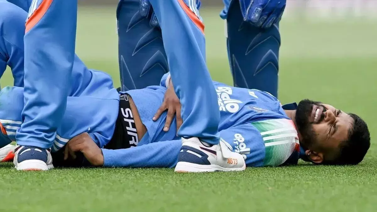 Shreyas Iyer Admitted to Hospital: తీవ్ర రక్తస్రావం..ఆస్పత్రిలో చేరిన శ్రేయాస్ అయ్యర్ Shreyas Iyer Admitted to Hospital: తీవ్ర రక్తస్రావం..ఆస్పత్రిలో చేరిన శ్రేయాస్ అయ్యర్
