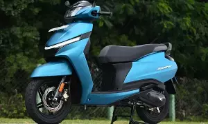 Scooter Sales : మార్కెట్లో ఈ స్కూటర్ హవా తగ్గింది.. ఈ మోడళ్లకు డిమాండ్ పెరిగింది Scooter Sales : మార్కెట్లో ఈ స్కూటర్ హవా తగ్గింది.. ఈ మోడళ్లకు డిమాండ్ పెరిగింది