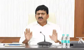 Minor Changes in Indiramma Housing Bill Payments:  ఇందిరమ్మ ఇళ్ల బిల్లు చెల్లింపుల్లో చిన్న మార్పులు: మంత్రి పొంగులేటి శ్రీనివాసరెడ్డి Minor Changes in Indiramma Housing Bill Payments:  ఇందిరమ్మ ఇళ్ల బిల్లు చెల్లింపుల్లో చిన్న మార్పులు: మంత్రి పొంగులేటి శ్రీనివాసరెడ్డి