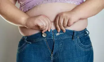 Wearing Tight Clothes: టైట్ బట్టలు ధరిస్తున్నారా.. ఈ 4 అనారోగ్య సమస్యలు తప్పవు Wearing Tight Clothes: టైట్ బట్టలు ధరిస్తున్నారా.. ఈ 4 అనారోగ్య సమస్యలు తప్పవు