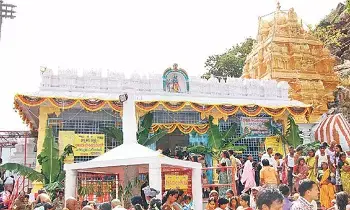 Telangana Tirupati:  తెలంగాణ తిరుపతి..ఇవాళఉద్దాల ఉత్సవానికి సిద్ధమైన కురుమూర్తి Telangana Tirupati:  తెలంగాణ తిరుపతి..ఇవాళఉద్దాల ఉత్సవానికి సిద్ధమైన కురుమూర్తి
