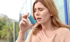 Respiratory Problems Due to Pollution:  కాలుష్యం కోరల్లో శ్వాసకోశ సమస్యలు: ఆస్తమా రోగులు ఇవి పాటిస్తే మేలు.. Respiratory Problems Due to Pollution:  కాలుష్యం కోరల్లో శ్వాసకోశ సమస్యలు: ఆస్తమా రోగులు ఇవి పాటిస్తే మేలు..