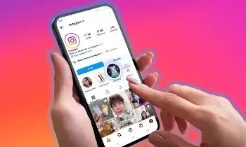 Instagram Reels : ఇన్స్టా రీల్స్ కేవలం టైమ్ పాస్ కాదు.. మీకు తెలియకుండానే మీ జేబుకు చిల్లు పెడుతుంది Instagram Reels : ఇన్స్టా రీల్స్ కేవలం టైమ్ పాస్ కాదు.. మీకు తెలియకుండానే మీ జేబుకు చిల్లు పెడుతుంది