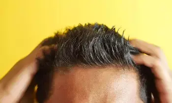 you apply oil to your hair before visiting a temple: ఆలయానికి వెళ్లే ముందు తలకు నూనె రాసుకుంటే ఏమవుతుంది..? you apply oil to your hair before visiting a temple: ఆలయానికి వెళ్లే ముందు తలకు నూనె రాసుకుంటే ఏమవుతుంది..?