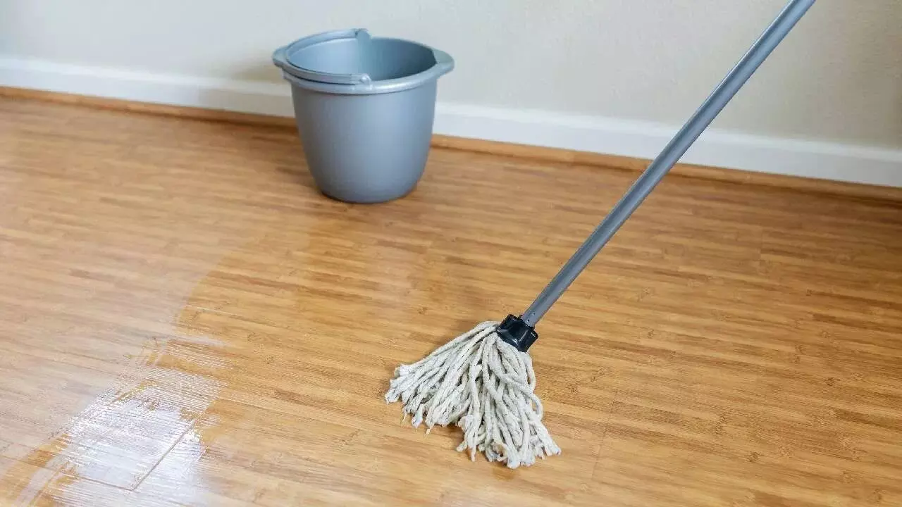 For Peace and Financial Growth at Home: ఇంట్లో సుఖశాంతులు, ఆర్థిక ప్రగతి కోసం ఉప్పుతో ఇలా చేస్తే చాలు.. For Peace and Financial Growth at Home: ఇంట్లో సుఖశాంతులు, ఆర్థిక ప్రగతి కోసం ఉప్పుతో ఇలా చేస్తే చాలు..