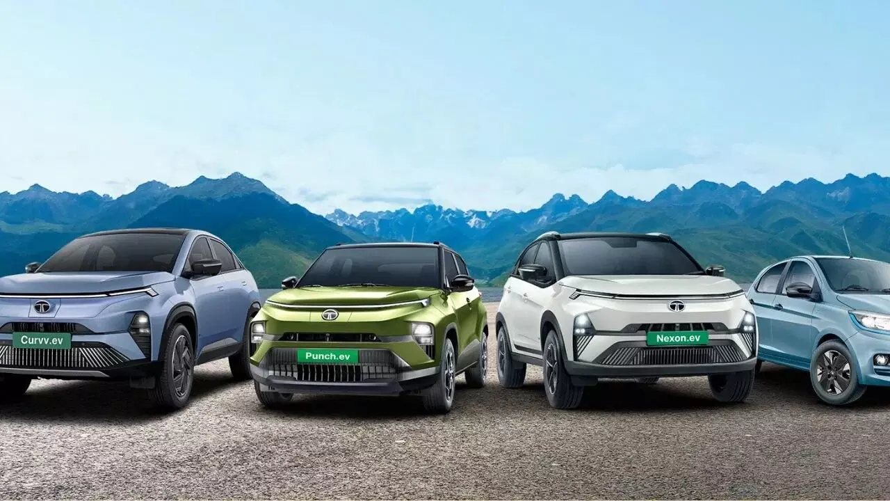 Tata Motors : మార్కెట్పై టాటా ఏకఛత్రాధిపత్యం.. ఈవీ అమ్మకాల్లో రికార్డుల మోత Tata Motors : మార్కెట్పై టాటా ఏకఛత్రాధిపత్యం.. ఈవీ అమ్మకాల్లో రికార్డుల మోత