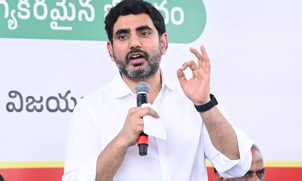 Minister Nara Lokesh: అప్పలరాజు మాస్టారూ... మీ కళాత్మక బోధనా శైలి చూడముచ్చటగా ఉంది