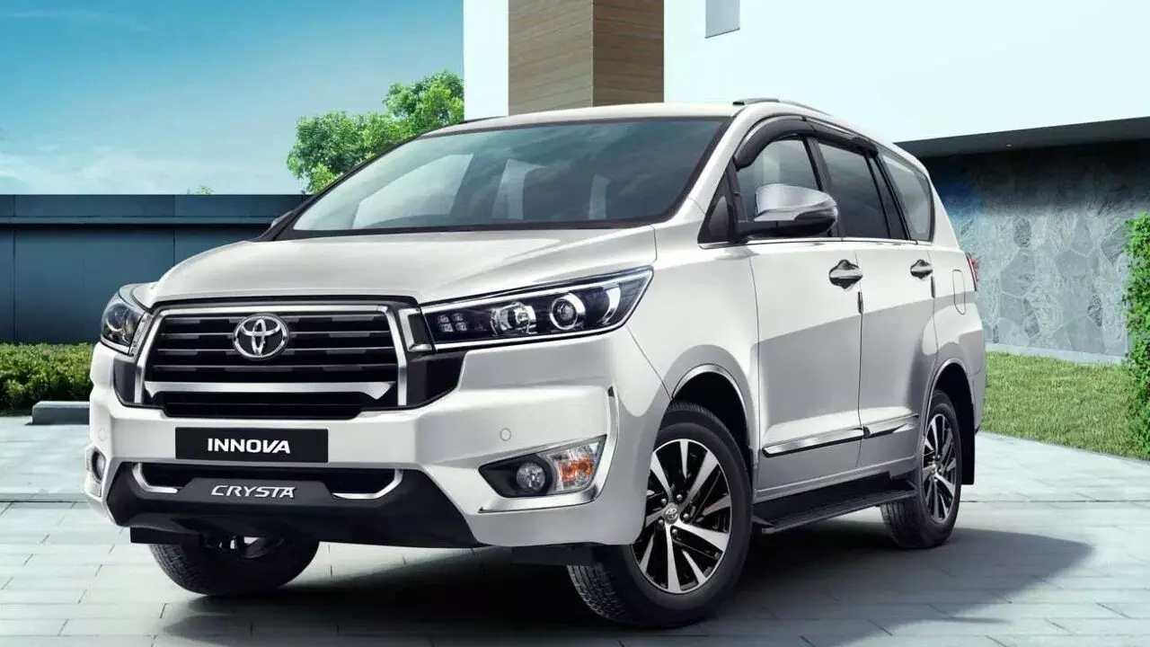 Toyota : మారుతి, హ్యుందాయ్‌లకు పోటీ ఇచ్చేలా టయోటా భారీ ప్లాన్..మార్కెట్లోకి ఏకంగా 15 కొత్త కార్లు