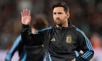 Messi Heads to Hyderabad:ఫ్యాన్స్ కు పండగే.. హైదరాబాద్ కు ఫుట్ బాల్ దిగ్గజం మెస్సీ Messi Heads to Hyderabad:ఫ్యాన్స్ కు పండగే.. హైదరాబాద్ కు ఫుట్ బాల్ దిగ్గజం మెస్సీ