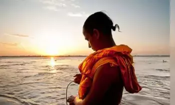 Kartik Pournami:  కార్తీక పౌర్ణమి: గంగా స్నానం, దీపాలు ఎందుకు అంత పవిత్రం..?