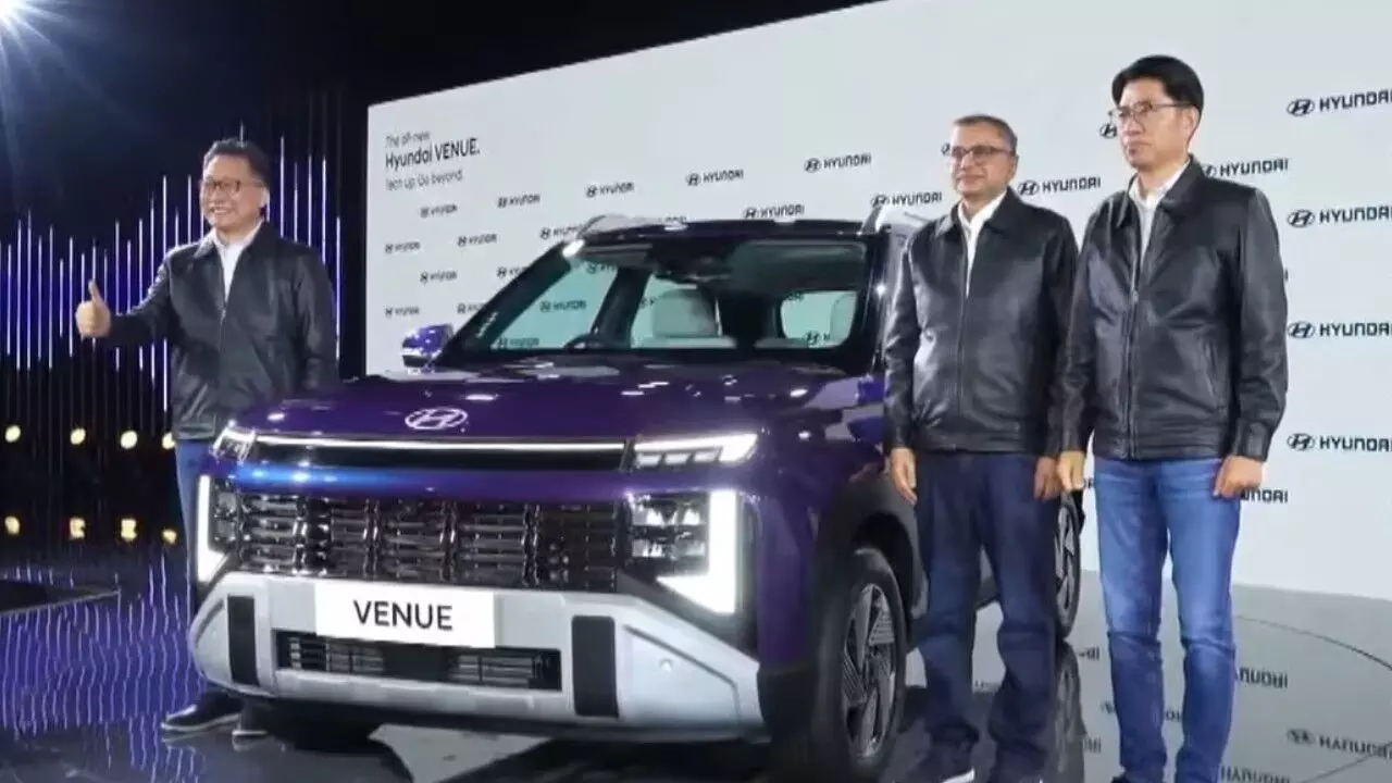 Hyundai Venue :  రూ.7.90 లక్షలకే అదిరే ఫీచర్లు.. కంప్లీట్ గా మారిపోయిన హ్యుందాయ్ వెన్యూ