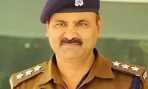 DSP Suspended in Uttar Pradesh:  యూపీలో డీఎస్‌పీ సస్పెండ్: రూ.100 కోట్ల బినామీ ఆస్తులు సేకరణపై విజిలెన్స్ దర్యాప్తు!