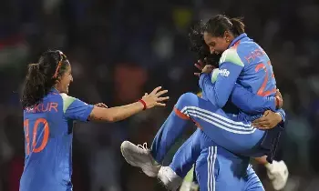 Tax : మహిళా క్రికెటర్ల పై డబ్బుల వర్షం.. వారి ప్రైజ్ మనీ పై ఎంత ట్యాక్స్ పడుతుంది ?