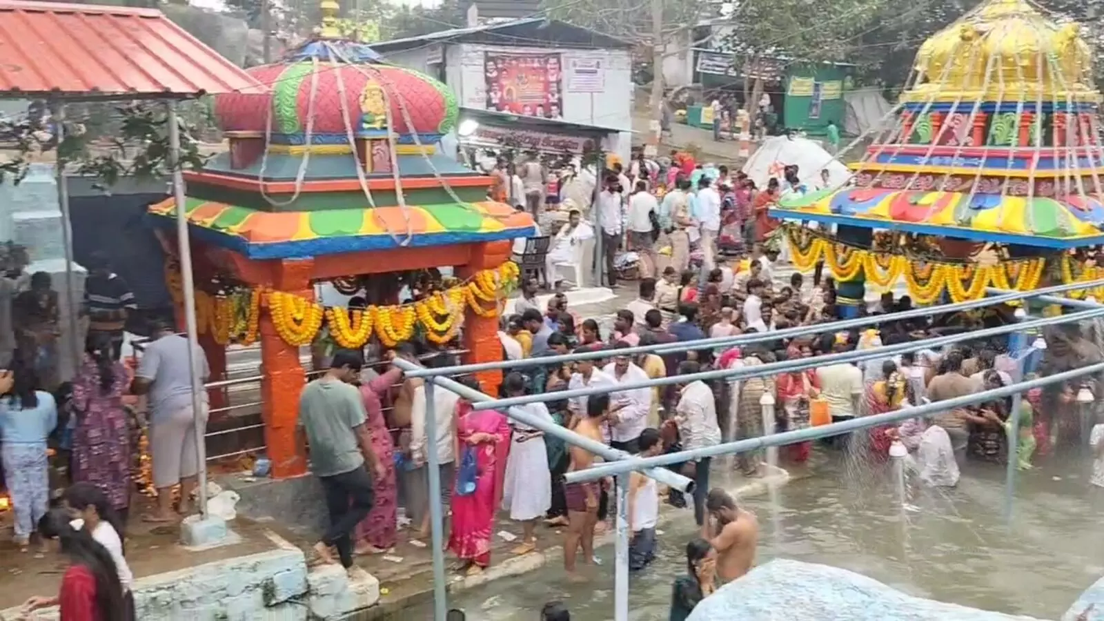 Bugga Ramalingeshwara Swamy Jatara: ఇవాళ్టి నుంచి 15 రోజులు బుగ్గ రామలింగేశ్వరస్వామి జాతర.. Bugga Ramalingeshwara Swamy Jatara: ఇవాళ్టి నుంచి 15 రోజులు బుగ్గ రామలింగేశ్వరస్వామి జాతర..