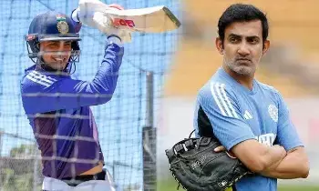 Gambhir Has a Serious Talk with Gill: కీలక పోరుకు ముందు గిల్తో గంభీర్ సీరియస్ టాకింగ్ Gambhir Has a Serious Talk with Gill: కీలక పోరుకు ముందు గిల్తో గంభీర్ సీరియస్ టాకింగ్