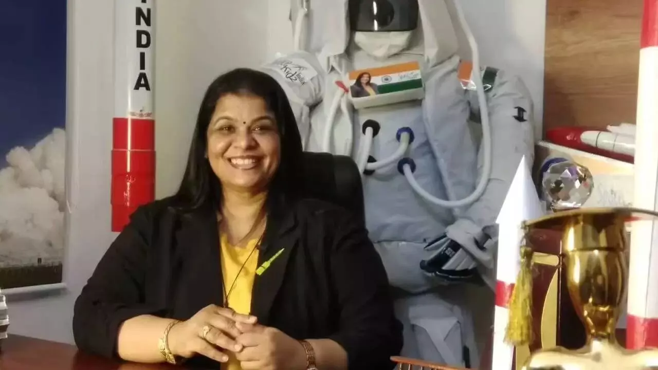 Rocket Service : స్పేస్ కిడ్స్ సంచలనం.. రూ.30కే రాకెట్ సర్వీస్..భారత్ అంతరిక్ష సూపర్పవర్గా మారుతుందా? Rocket Service : స్పేస్ కిడ్స్ సంచలనం.. రూ.30కే రాకెట్ సర్వీస్..భారత్ అంతరిక్ష సూపర్పవర్గా మారుతుందా?