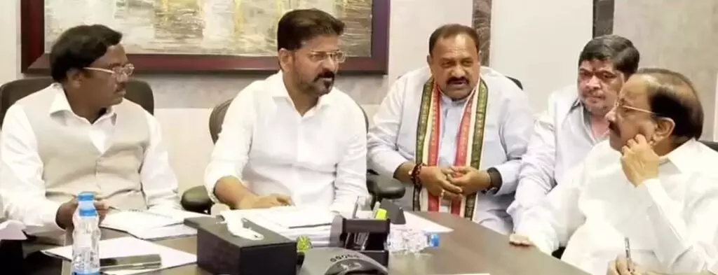 CM Revanth: సీఎం రేవంత్: ప్రతి ఓటరినీ కలుస్తేనే భారీ మెజార్టీ CM Revanth: సీఎం రేవంత్: ప్రతి ఓటరినీ కలుస్తేనే భారీ మెజార్టీ