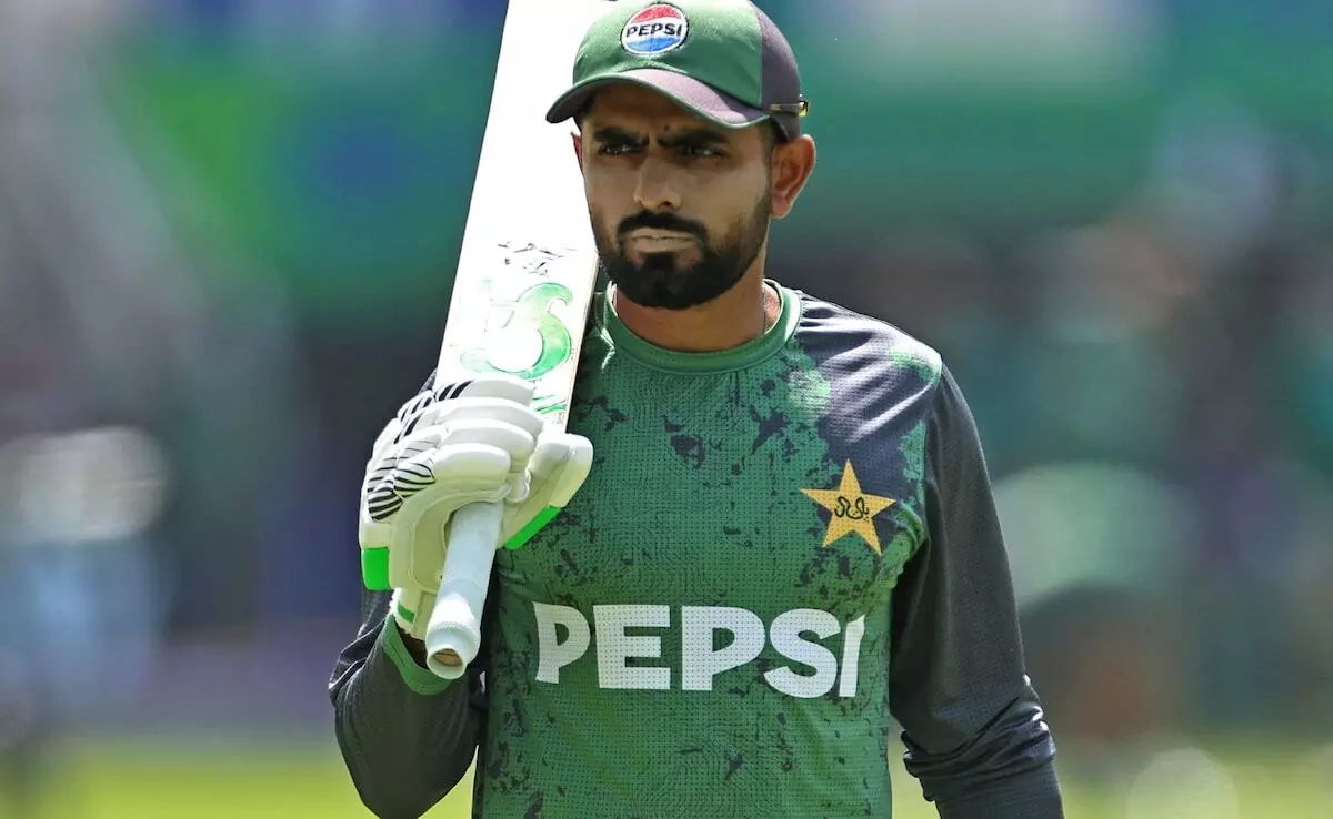 Babar Azam Breaks the Records: ఆ ఆటగాళ్ల రికార్డును బద్దలకొట్టిన బాబర్ ఆజమ్.. Babar Azam Breaks the Records: ఆ ఆటగాళ్ల రికార్డును బద్దలకొట్టిన బాబర్ ఆజమ్..