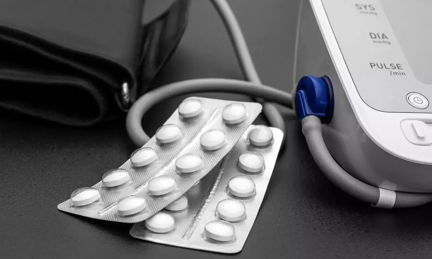 Stopping Your BP Tablets: బీపీ ట్యాబ్లెట్స్  వేసుకోవడం ఆపేస్తున్నారా.?