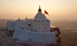 Hanuman Seen in Padmasana and Meditation Pose: అద్భుతం .. పద్మాసనంలో ధ్యాన ముద్రలో ఆంజనేయుడు