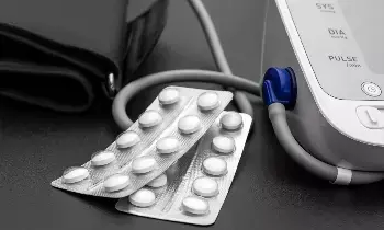 Stopping Your BP Tablets: బీపీ ట్యాబ్లెట్స్  వేసుకోవడం ఆపేస్తున్నారా.?
