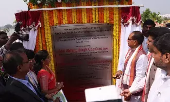 Shivraj Singh Chouhan Becomes the ‘Mama’ of AP People: ఏపీ ప్రజలకు మామగా శివరాజ్సింగ్ చౌహాన్: గుంటూరులో చెరువు పునరుద్ధరణను పరిశీలించిన మంత్రి Shivraj Singh Chouhan Becomes the ‘Mama’ of AP People: ఏపీ ప్రజలకు మామగా శివరాజ్సింగ్ చౌహాన్: గుంటూరులో చెరువు పునరుద్ధరణను పరిశీలించిన మంత్రి