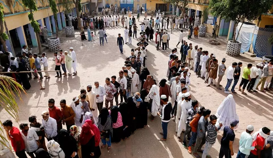 Jubilee Hills By-Election: జూబ్లీహిల్స్ ఉపఎన్నిక: 48.47 శాతం పోలింగ్ నమోదు