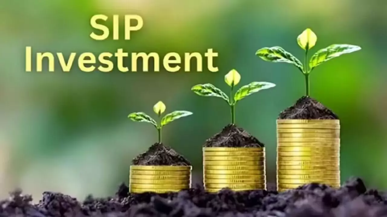 SIP Investors Alert : సిప్ ఇన్వెస్టర్లకు హెచ్చరికా.. ఎక్కువ ఫండ్స్‎లో పెడితే లాభం రాదంటున్న నిపుణులు