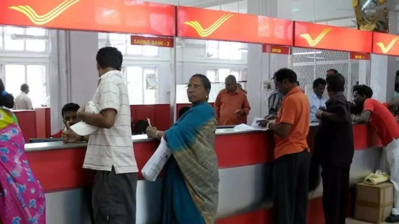 Post Office : పోస్టాఫీసు సూపర్ హిట్ స్కీమ్.. నెలకు రూ.9,250 ఆదాయం, 5 ఏళ్ల తర్వాత మొత్తం డబ్బు వెనక్కి Post Office : పోస్టాఫీసు సూపర్ హిట్ స్కీమ్.. నెలకు రూ.9,250 ఆదాయం, 5 ఏళ్ల తర్వాత మొత్తం డబ్బు వెనక్కి