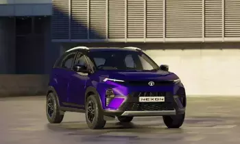 Tata Nexon : సేల్స్లో టాటా నెక్సాన్ రికార్డ్.. ఈ కారు కొనే ముందు ఈ విషయాలు తెల్సుకోండి Tata Nexon : సేల్స్లో టాటా నెక్సాన్ రికార్డ్.. ఈ కారు కొనే ముందు ఈ విషయాలు తెల్సుకోండి
