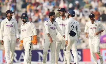 Kolkata Test:  కోల్‌కతా టెస్టు.. తక్కువ స్కోర్‌కే భారత్ ఆలౌట్