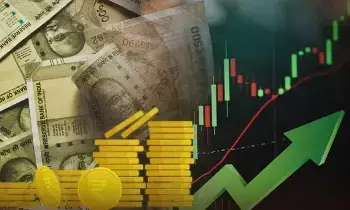 Gold vs Stocks : బంగారం VS షేర్లు.. ఈ ఏడాది గోల్డ్ జోరుకు సెన్సెక్స్ ఢీలా.. పెట్టుబడికి ఏది బెటర్?