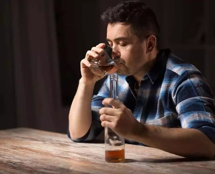 Excess Alcohol Consumption: అధికంగా మద్యం తీసుకుంటే..  పెను ప్రమాదం