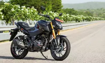 Hero Xtreme 160R 4V : సెగ్మెంట్లో తొలిసారి.. క్రూయిజ్ కంట్రోల్, రైడ్ మోడ్స్తో హీరో కొత్త బైక్ Hero Xtreme 160R 4V : సెగ్మెంట్లో తొలిసారి.. క్రూయిజ్ కంట్రోల్, రైడ్ మోడ్స్తో హీరో కొత్త బైక్