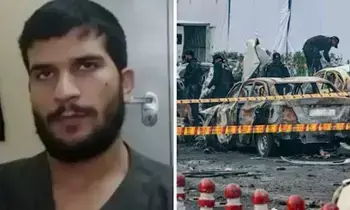 Red Fort Blast Case: ఎర్రకోట పేలుడు కేసు: పార్కింగ్ ఏరియాలోనే బాంబు అసెంబుల్ చేసిన ఉమర్.. దర్యాప్తులో కీలక విషయాలు Red Fort Blast Case: ఎర్రకోట పేలుడు కేసు: పార్కింగ్ ఏరియాలోనే బాంబు అసెంబుల్ చేసిన ఉమర్.. దర్యాప్తులో కీలక విషయాలు