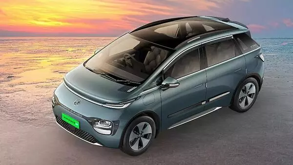 MG Windsor EV :400 రోజుల్లో 50,000 అమ్మకాలు.. రోజుకు 125 మంది కొంటున్న కారు.. టాటా, మహీంద్రాకు షాక్! MG Windsor EV :400 రోజుల్లో 50,000 అమ్మకాలు.. రోజుకు 125 మంది కొంటున్న కారు.. టాటా, మహీంద్రాకు షాక్!